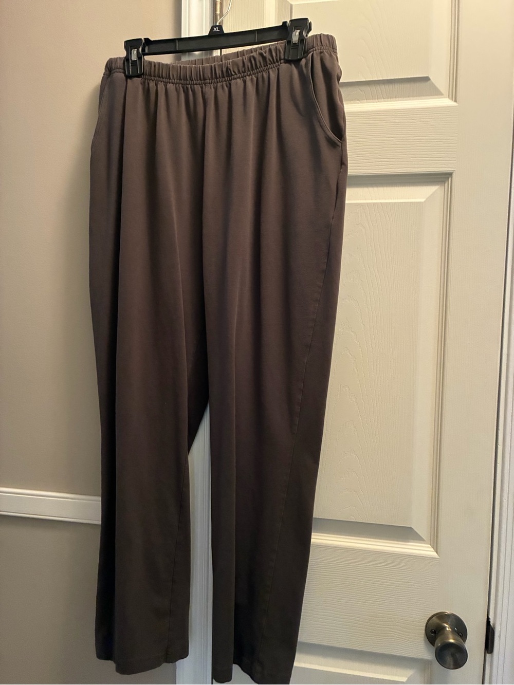 L.L.Bean Women's Petite Large original tapered leg perfect fit pants dark taupe